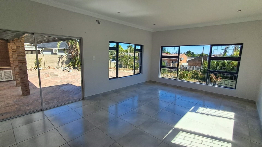 To Let 3 Bedroom Property for Rent in Ruwari Western Cape